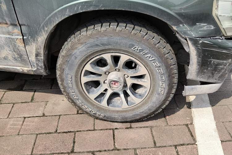 Used Isuzu Pickup 2015 2.8T Four-Wheel Drive 4JB1CT Right Front Wheel Hub
