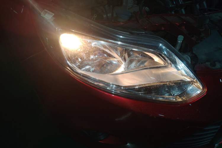 Used Ford Focus 2012 Sedan 1.6L Automatic Comfort Model
