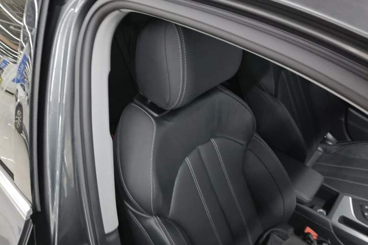 Used Audi A4L 2022 40 TFSI Fashion Dynamic Model Right Front Seat