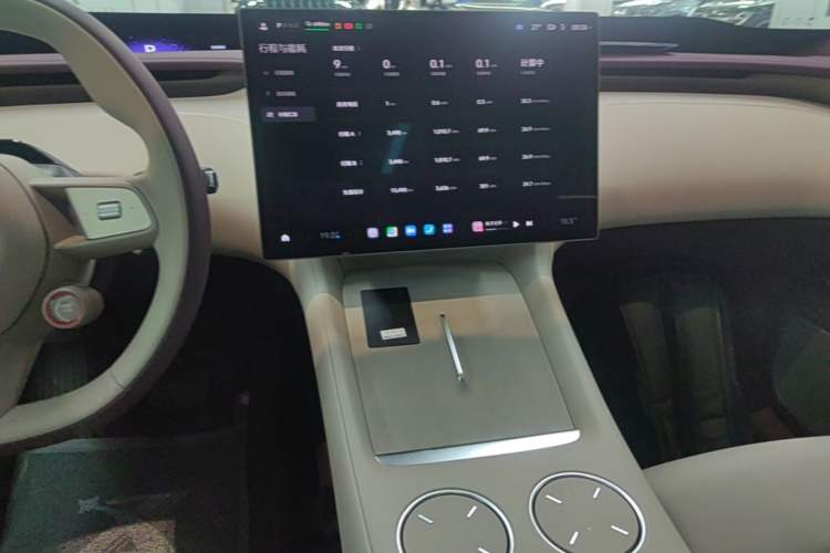 Used Xiaomi Auto YU7 2025 Ultra-Long Range High-Performance All-Wheel-Drive Max Edition
