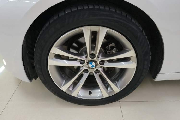 Used BMW 3 Series GT 2016 320i Design Package Edition Left Front Wheel Hub