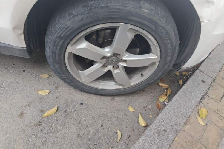 Used Audi Q5 2016 40 TFSI Technology Edition Right Front Wheel Hub