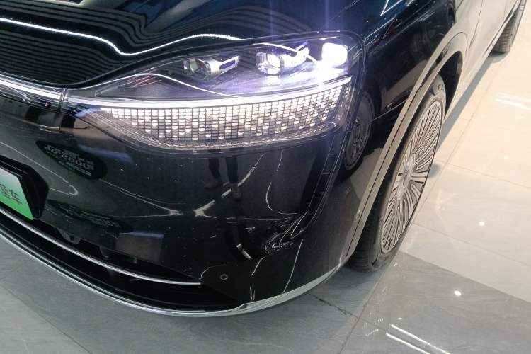 Used Hima AITO M9 2025 Extended-Range Ultra Version 52 kWh 6-Seater