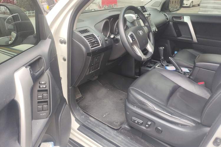 Used Toyota Prado 2016 2.7L Automatic Luxury Edition
