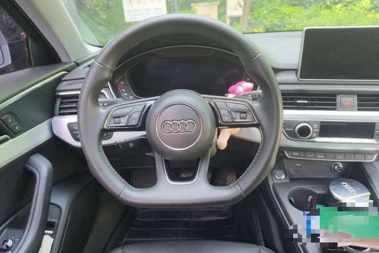 Used Audi A4L 2018 30th Anniversary Edition 40 TFSI Sport Edition
