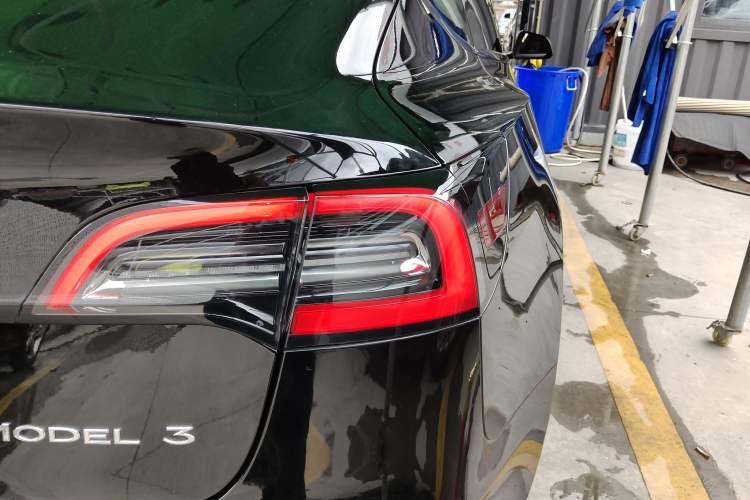 Used Tesla Model 3 2021 Standard Range Rear-Drive Upgraded Version Right Rear Taillight