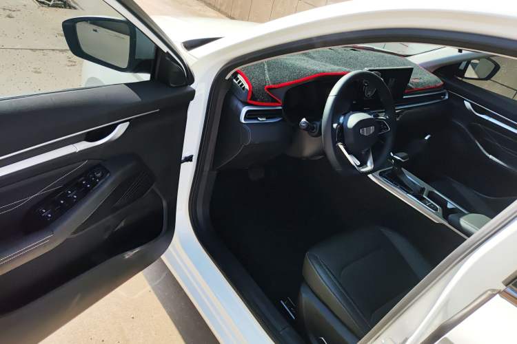 Used Geely Auto Emgrand 2026 Model 4th Generation 4 Millionth Anniversary Edition 1.5L CVT Feiyue Edition
