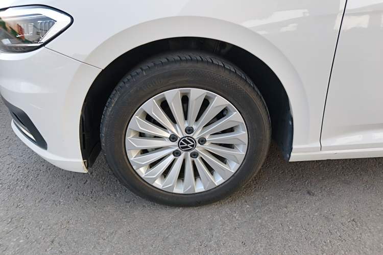 Used Volkswagen Lavida 2021 1.5L Automatic Comfort Edition Left Front Wheel Hub