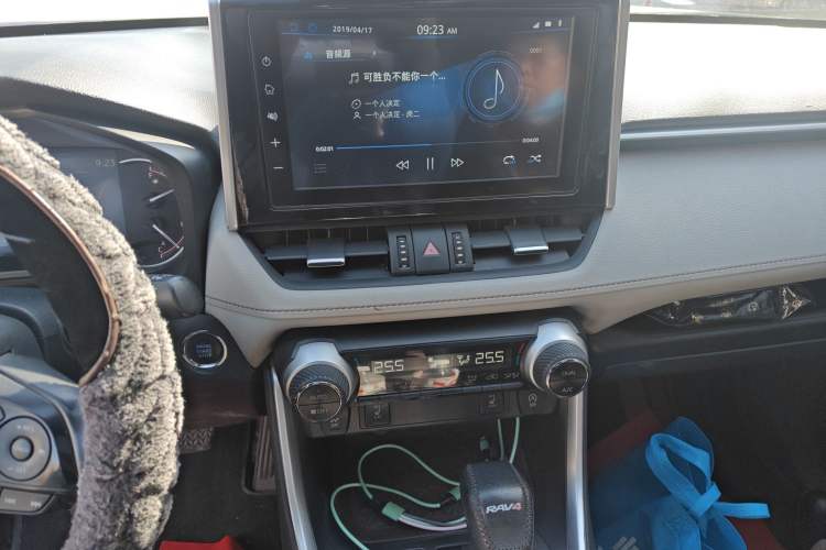 Used Toyota RAV4 2020 2.0L CVT Four-Wheel Drive Prestige Edition