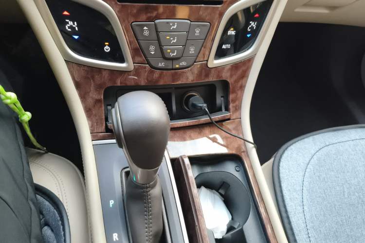 Used Buick LaCrosse 2013 2.4L SIDI Leading Comfort Version
