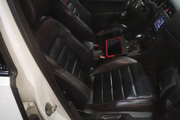 Used Volkswagen Golf GTI 2016 2.0 TSI GTI Right Front Seat