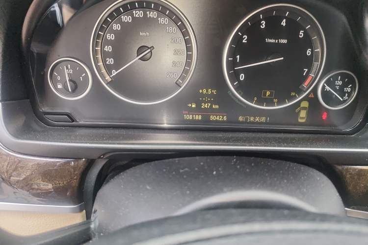 Used BMW 5 Series 2011 523Li Luxury Model