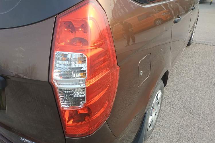 Used Wuling Hongguang 2020 1.2L S Base Model China VI LSI Right Rear Taillight