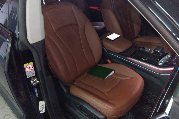 Used Audi Q8 2019 55 TFSI Luxury Dynamic Model
