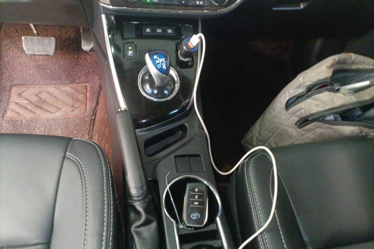 Used Toyota Corolla 2016 Dual-Engine 1.8L E-CVT Elite Edition