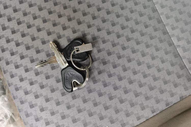 Used Wuling Zhiguang Small Truck 2023 1.5L Single-Row Heavy-Duty Version LAR Interior 1