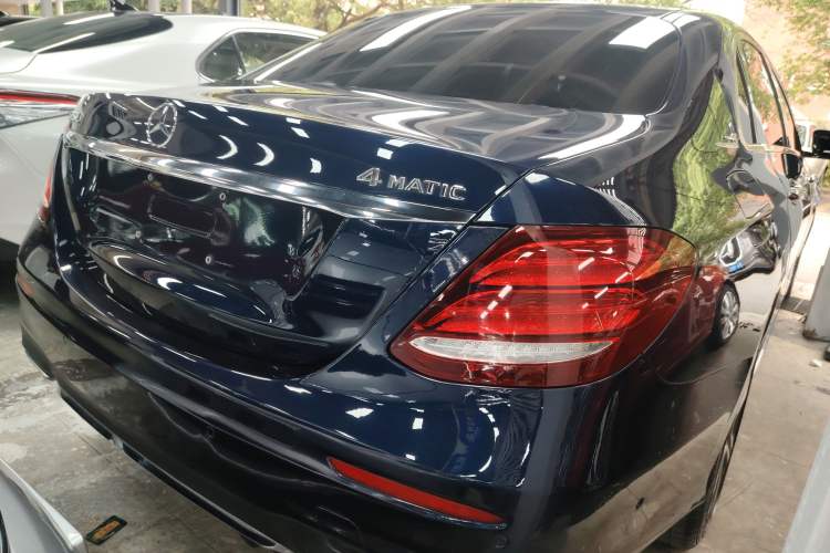 Used Mercedes-Benz E-Class 2016 E 300 L Sporty and Stylish Model Rear Right 45 Deg