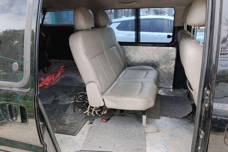 Used FORTHING Lingzhi 2024 M5L 1.5T Manual Base Model 7 Seats