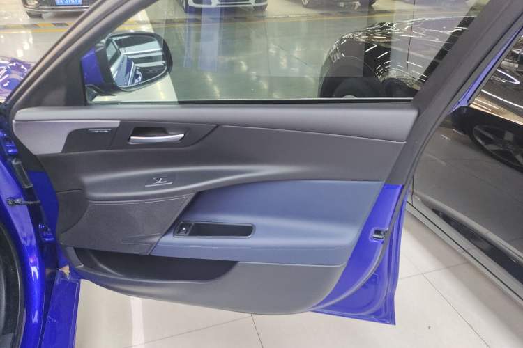 Used Jaguar XE 2018 2.0T 250 PS Two-Wheel-Drive R-Sport Sport Edition