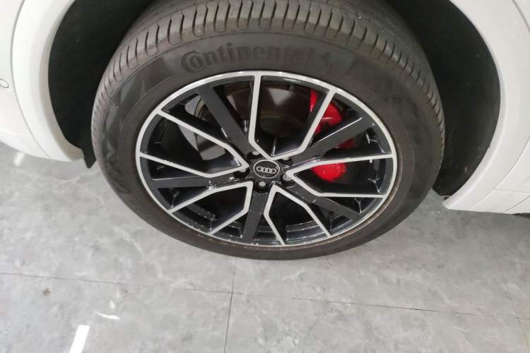 Used Audi Q5L 2024 45 TFSI Luxury Dynamic Model Left Front Wheel Hub