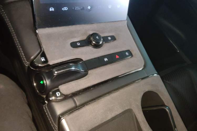 Used Nio ES8 2020 580 km Range Signature Edition Six-Seater Version
