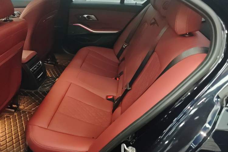 Used BMW 3 Series 2023 325i M Sport Night Edition Package Left Rear Seat