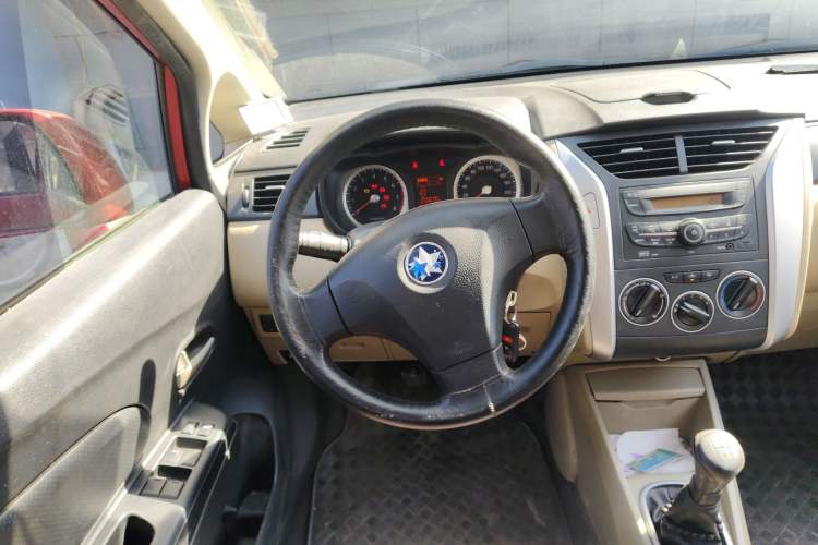 Used Venucia R50 2013 1.6L Manual Fashion Edition Steering Wheel