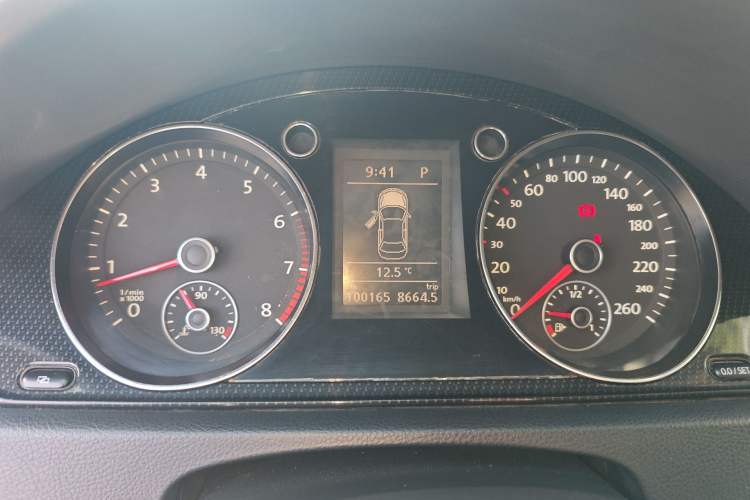 Used Volkswagen Magotan 2011 1.8TSI DSG Luxury Model Instrument Cluster