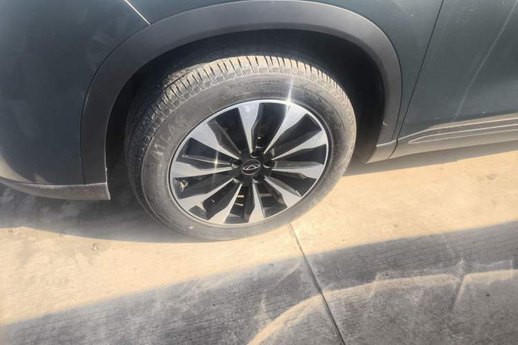 Used Chery Tiggo 8 PLUS 2025 290TGDI DCT Prestige 5-Seater
