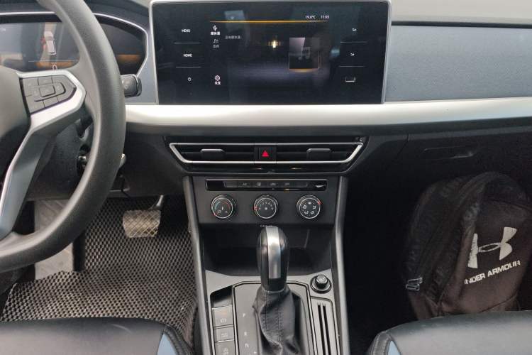 Used Volkswagen Lavida 2024 1.5L Automatic DeYi Edition Audio And AC Panel