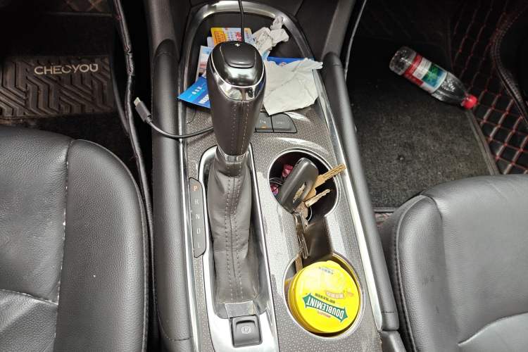 Used Chevrolet Malibu XL 2018 530T Automatic Ruiyi Edition Gear Lever