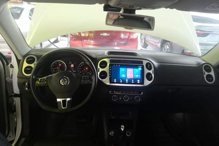 Used Volkswagen Tiguan 2015 1.8TSI Automatic Two-Wheel Drive Luxury Model