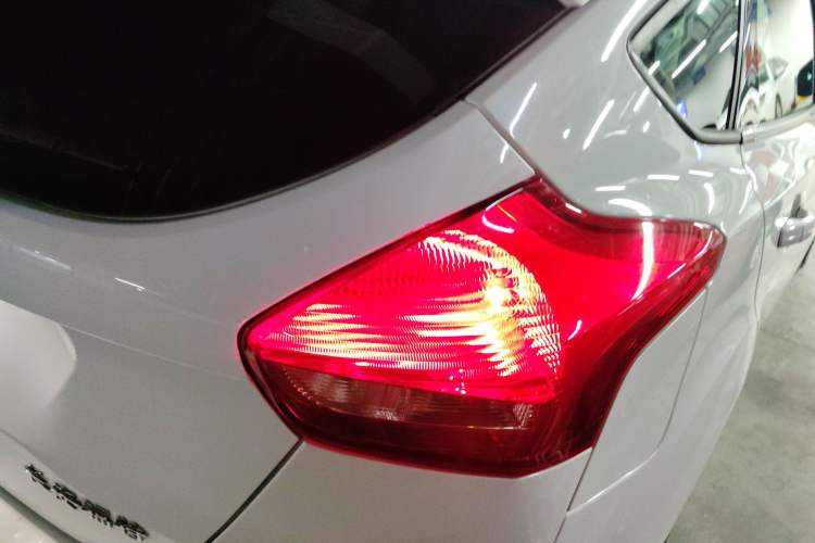 Used Ford Focus 2017 Hatchback 1.6L Automatic Comfort Plus SmartDrive Edition
