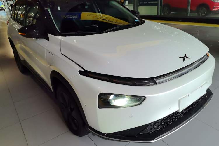 Used XPeng G3 2022 G3i 460N+ Front Right 45 Deg