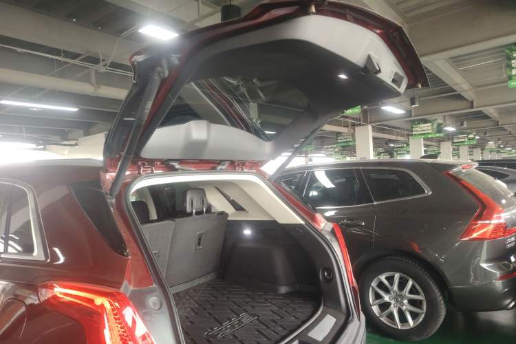 Used Cadillac XT5 2018 25T Luxury Model
