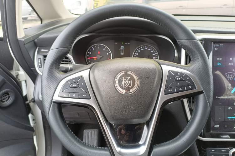 Used BYD Song MAX 2017 1.5T Automatic Smart Connect Prestige 7-Seater
