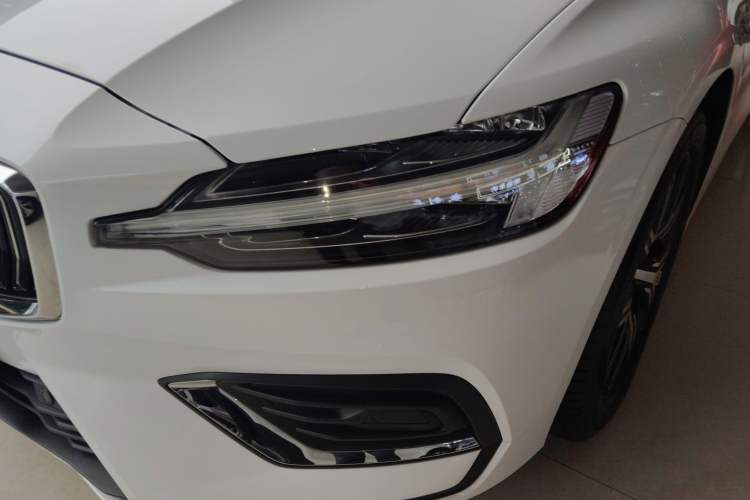 Used Volvo S60 2024 B4 Zhiyi Luxury Edition Left Front Headlight