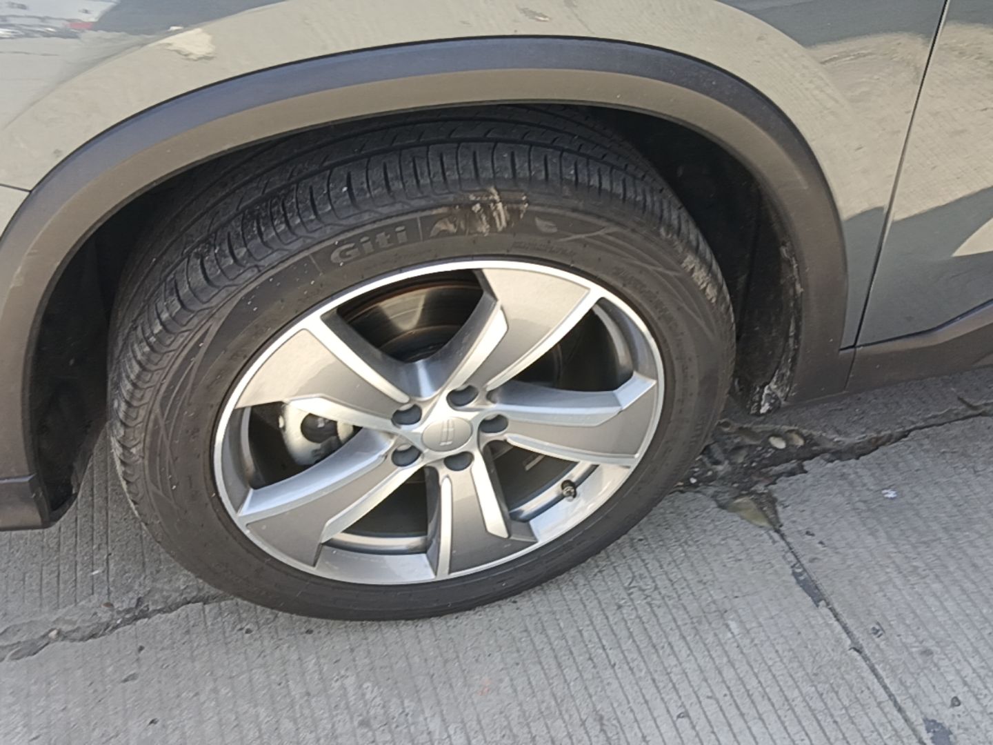 Geely Auto Haoyue L 2023 2.0T DCT Luxury Version — снимка 10