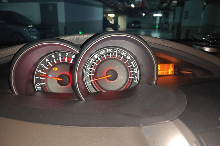 Used Toyota Verso 2014 Starlight 180E CVT Elite Edition
