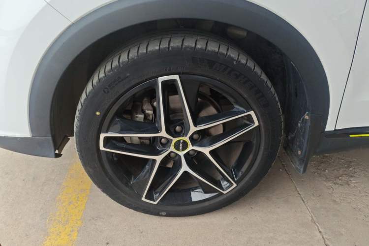 Used Roewe RX5 2021 PLUS 330TGI Automatic National Style Smart Enjoyment Edition Left Front Wheel Hub