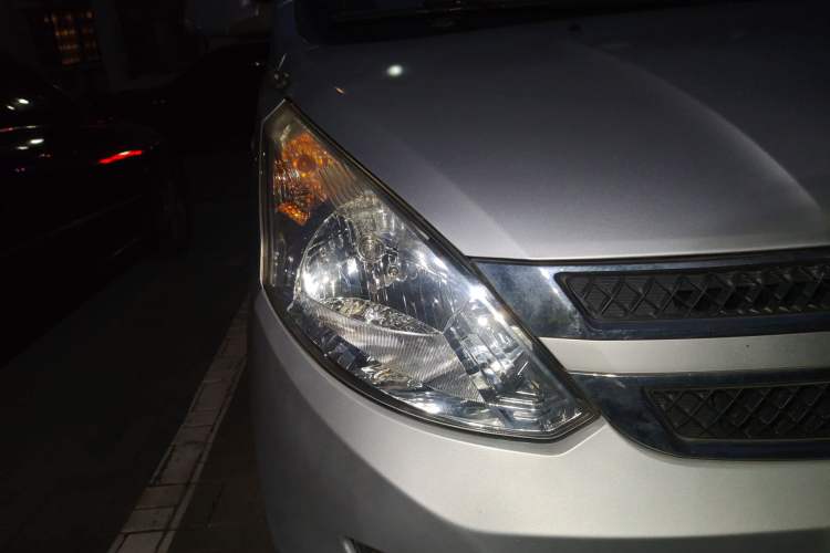 Used Wuling Rongguang V 2016 1.2L Standard Version
