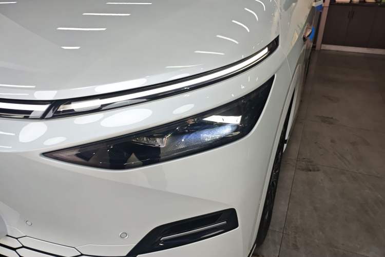 Used XPeng X9 2025 740 Ultra-Long Range Max