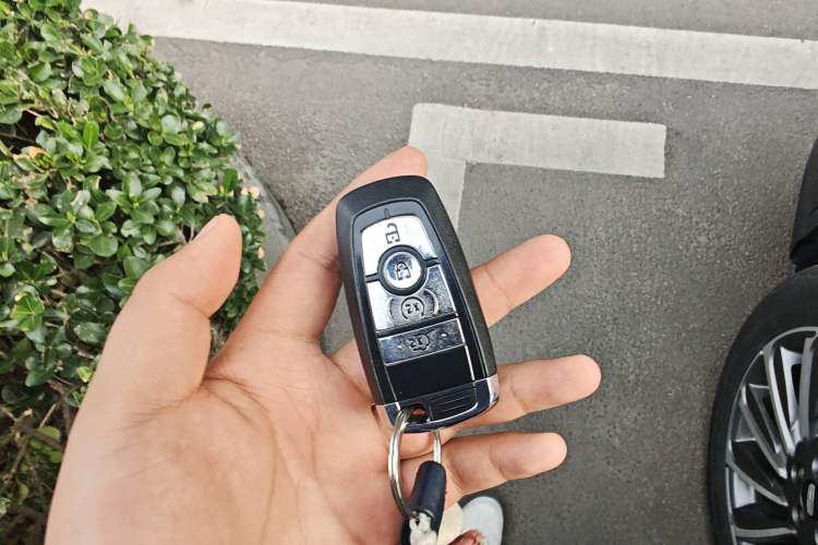 Used Lincoln Corsair 2023 2.0T Two-Wheel-Drive Luxury Edition