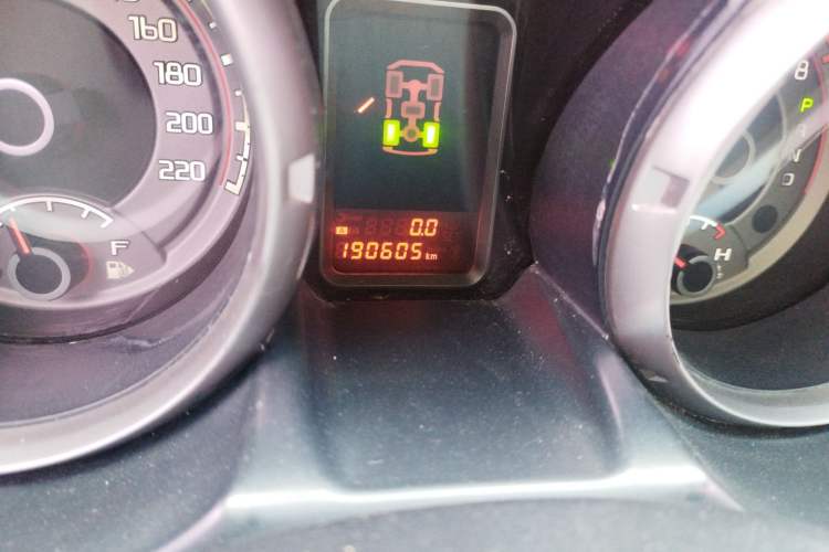 Used Mitsubishi Pajero 2015 3.0L Automatic Luxury Version China IV Standard
