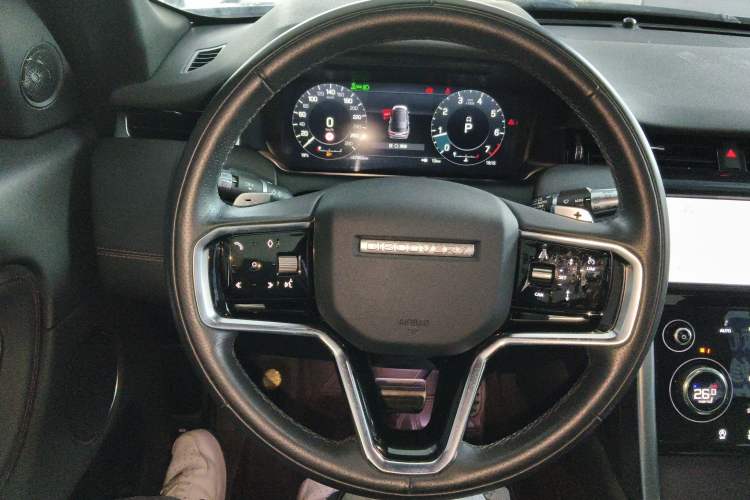 Used Land Rover Discovery Sport 2022 249 PS R-Dynamic SE Performance Tech Edition 5 Seats Steering Wheel