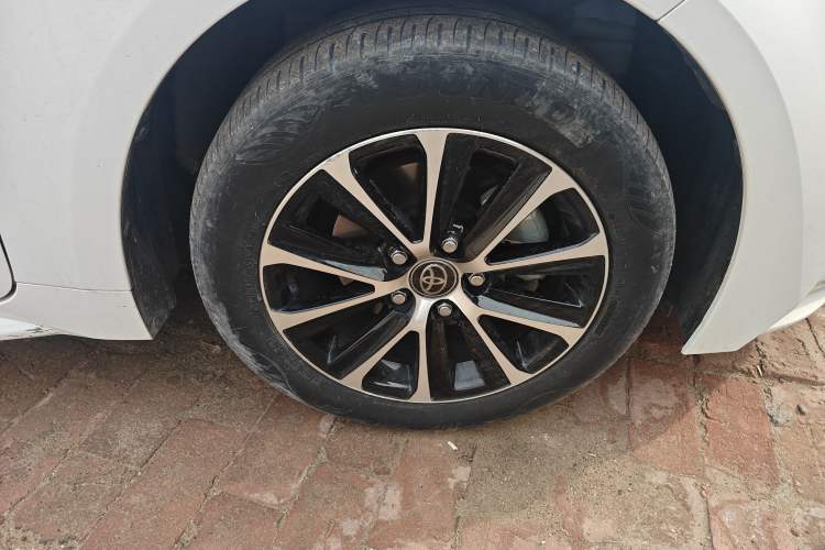 Used Toyota Levin 2024 Smart Electric Hybrid Dual-Engine 1.8L Leading Edition