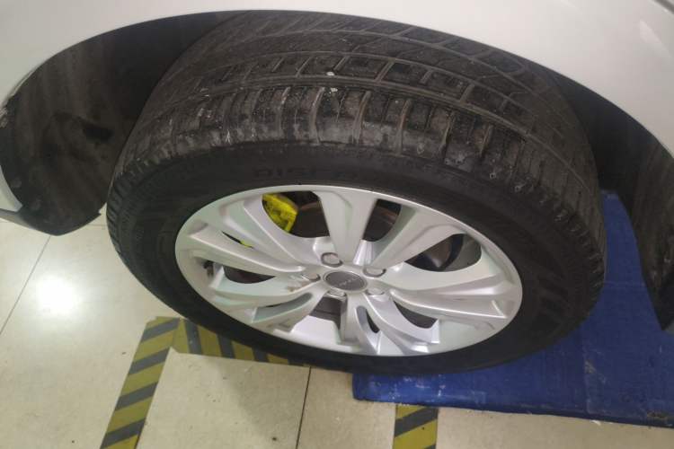 Used Haval H8 2017 2.0T Gasoline Two-Wheel Drive Smart Edition Exterior 5