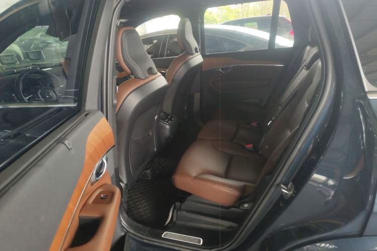 Used Volvo XC90 2024 B6 Zhiyi Luxury 7-Seater Left Rear Seat