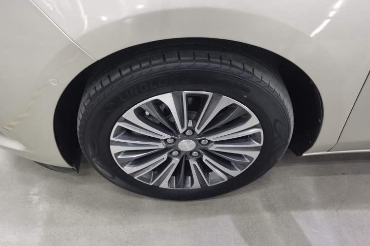 Used Buick GL8 2022 ES Land Cruiser 653T Luxury Model Left Front Wheel Hub