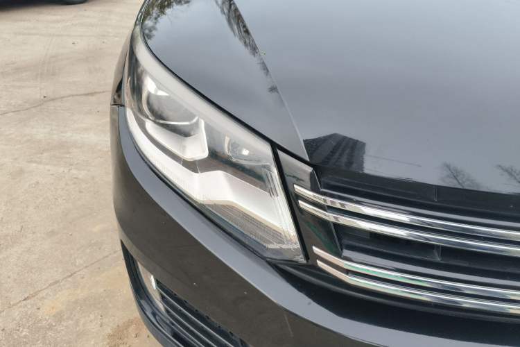 Used Volkswagen Tiguan 2013 1.8TSI Automatic Two-Wheel Drive Trend Edition Right Front Headlight